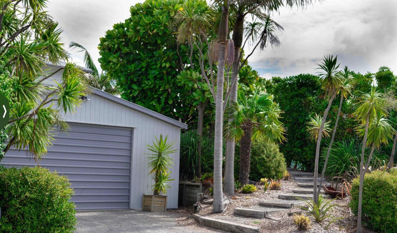 Cabbage Tree - Summer Or Winter Beachfront Haven Papamoa Bagian luar foto